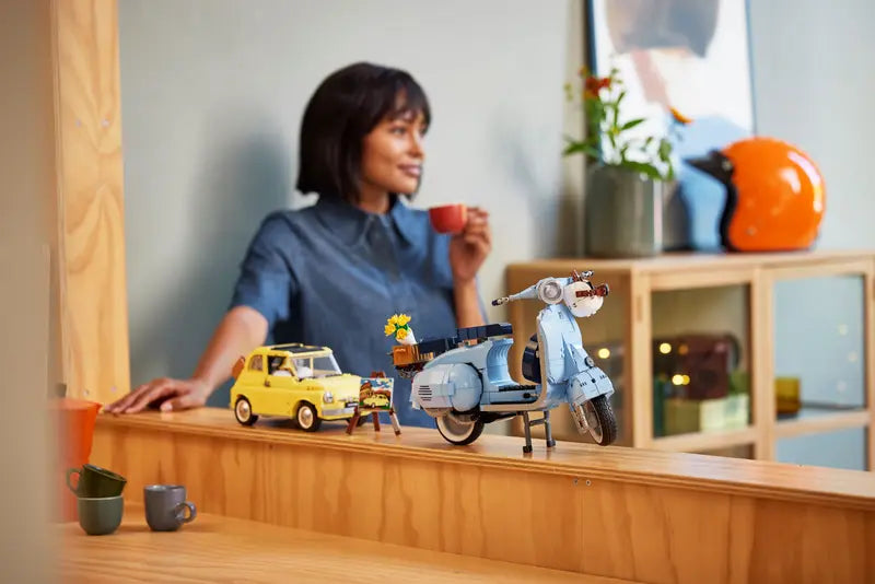 Vespa 125 Bike LEGO Icons