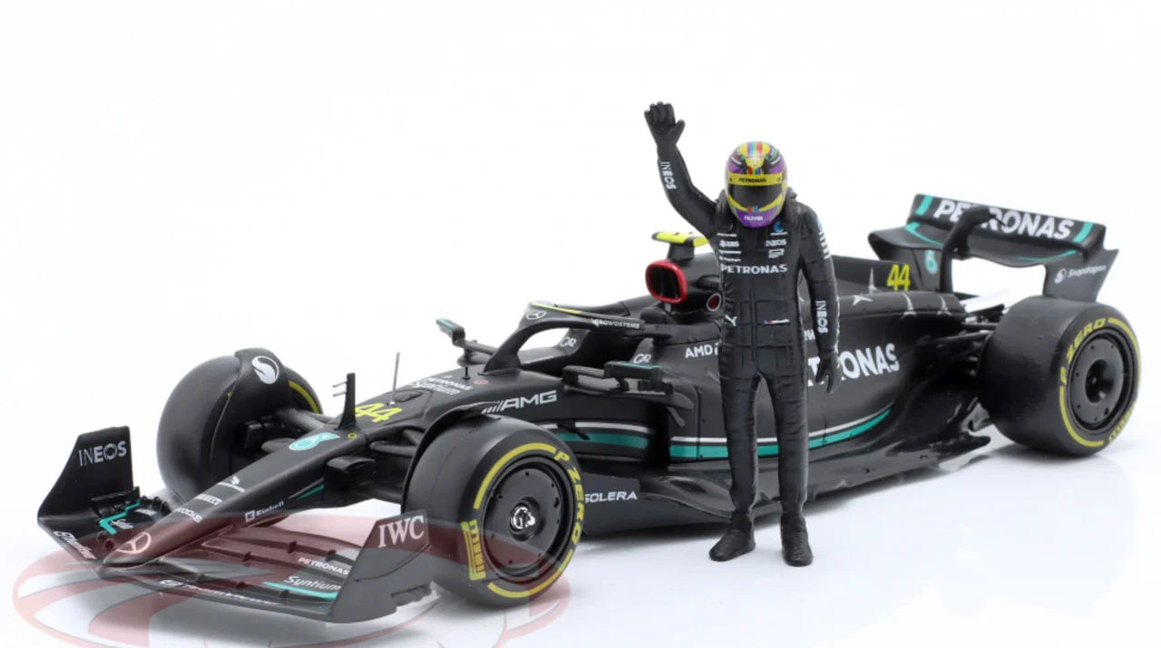 Mercedes AMG Petronas F1 Team Burago Lewis Hamilton 1/24 Scale Model Racing Car With Figure